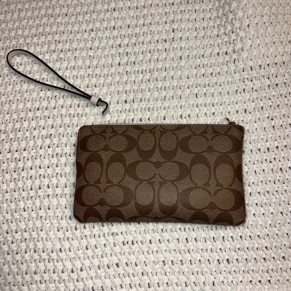 Wristlet - Picture 2 of 4